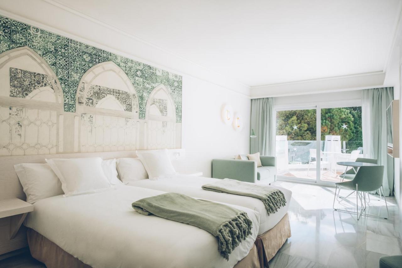 Chambre Double - Vue sur Piscine
